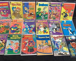 48 VTG GOLD KEY COMICS LOT, WALT DISNEY, MUNSTERS THREE STOOGES, SYLVESTER & TWEETY. 12 CENTS AND UP COMICS 48 IN TOTAL