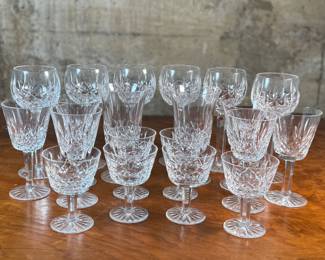 This lot features twenty (20) pieces of Waterford Crystal. All pieces show the maker mark underneath and appear to be in very good condition.
