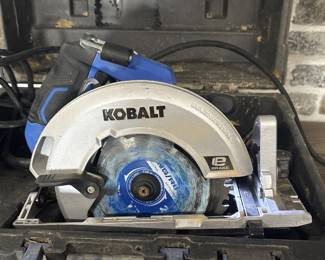 Kobalt Circular Saw w/ e-Brake in Plastic Case
