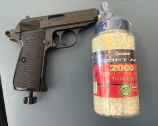 Vintage Crosman Walther PPK/S BB Gun