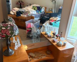 dressing table has matching bench