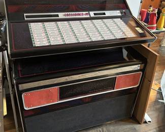 Rock-Ola 460 Jukebox with Records