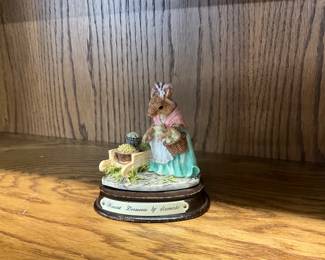 Heritage Mint Little Nook Village "Harriet Dormouse" Figurine
