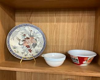 Chinese Porcelain Plate * Pyrex Bowl * Plastic Kelloggs Corn Flakes Santa Cereal Bowl