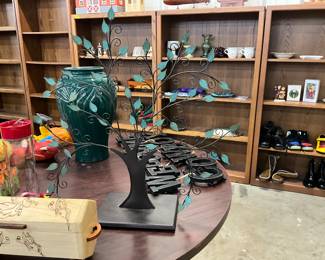 Metal Hallmark Ornament Display Tree/Stand