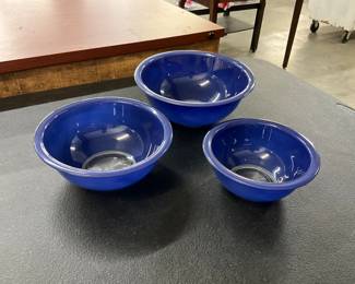 Pyrex Nesting Mixing Bowls