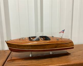 Chris-Craft Runabout "Barrel Back" Style Model Boat