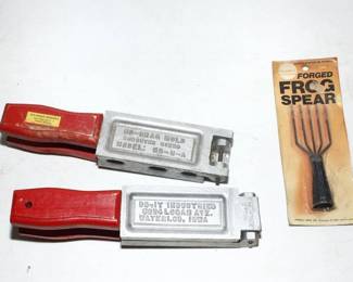 2X Fishing Weight Molds, Frog spear