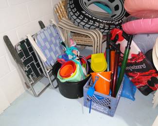 Play in the sand items