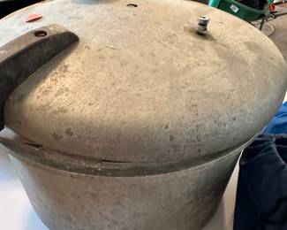 pressure cooker