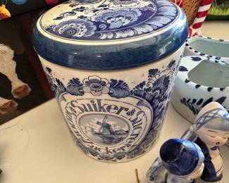 Delft blue sugar jar