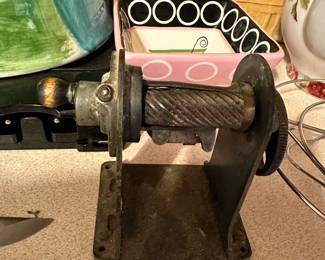 vintage pencil sharpener wall/desk mount