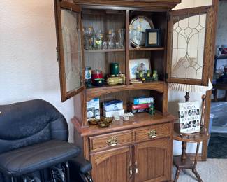 Gorgeous hutch