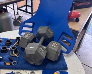 Exercise and weightlifting equipment 