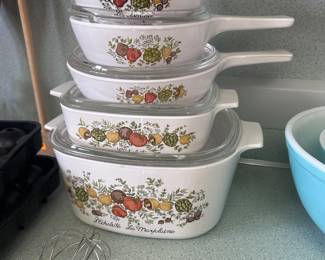 Vintage Pyrex, kitchen utensils 