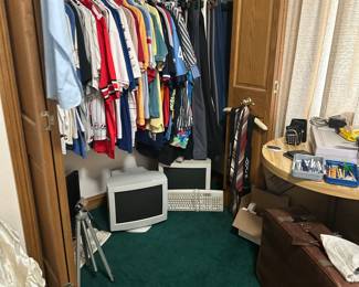 Men’s clothing , vintage computer equipment 