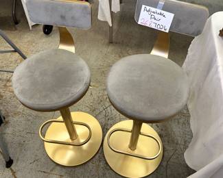 Adjustable Stools 
