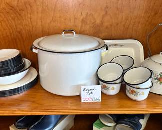 Enamel Lot 