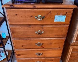 Dresser 