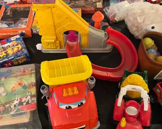 Vintage toys and puzzles
