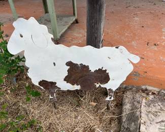 Metal lamb yard art