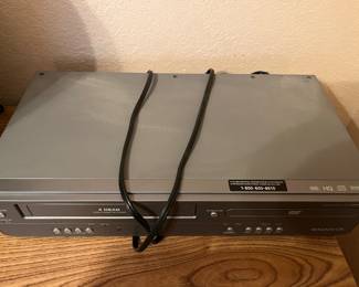 VCR/dvd player