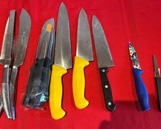 Assortment of kitchen knives