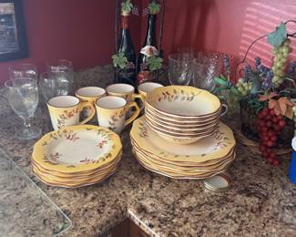 Tuscan Garden dishes set.