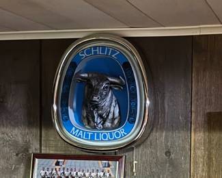 Vintage light up Schlitz Malt Liqour Bull sign.