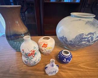 NFF047 - Collection of Vases