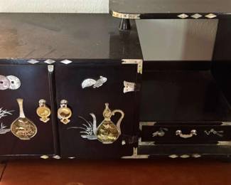 NFF071 Mother-of-pearl On Black Lacquerwear Jewelry Box