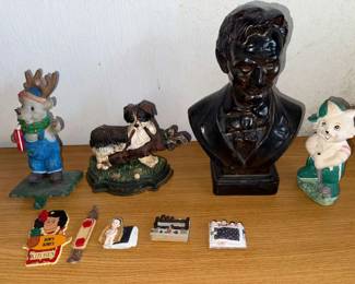 NFF082 Various Decorative Collectibles