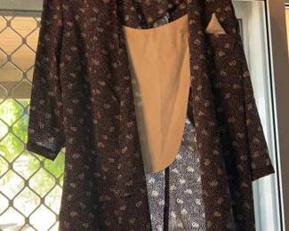 NFF050 - Assorted Women’s Clothing - See Photos for What is Included