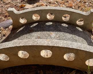 NFF129 - Concrete Bridge Display For Your Garden 