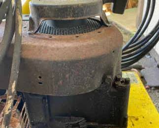 NFF137 - Karcher Power Washer