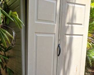 NFF144 - Rubbermaid Outdoor Storage Shed