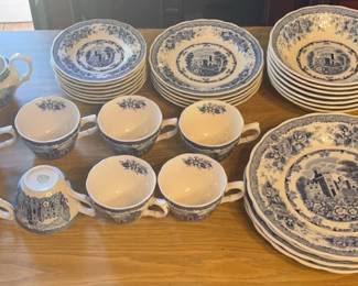 NFF099- Nikko Japan Double Phoenix Teacups And Dishes