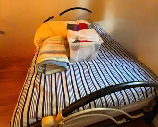 NFF046 Queen Size Bed With Frame And Three Blankets