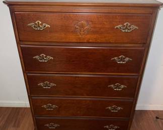 NFF043 Beautiful Five Drawer Wooden Dresser