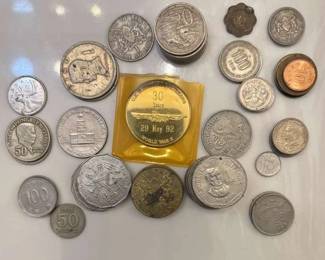 NFF091 Collection of Mostly Older Coins From Around the World 