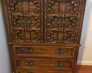 NFF039 Antique Door Chest 