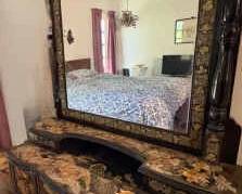 NFF056 Elegant Chinoiserie Style Dresser 