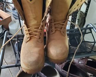 Size 9.5 leather boots, like new