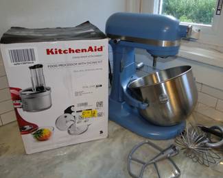 Kitchenaid Mixer fairly new