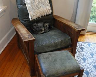 Stickley chair with ottoman (cat not for sale!!!)