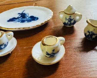 Blue and white 
Vintage tea set