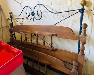 Metal headboard
Wooden head and footboard