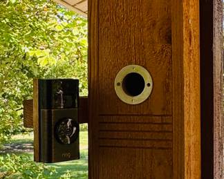 Birdhouse with camera