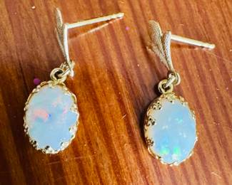 Opal earrings set in 18 karat gold