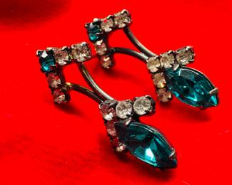 Costume jewelry earrings vintage